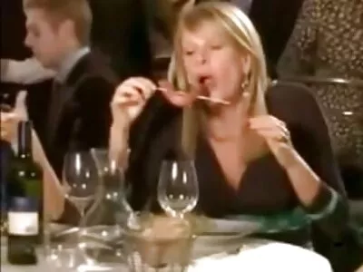 Một cậu bé sinh viên liếm và fuck những âm đạo của 40 tuổi bà mẹ già Sarah Jessie phim set nhat ban hay